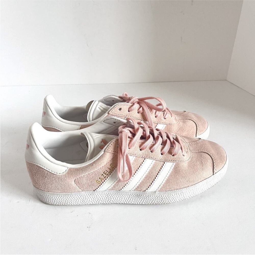 adidas Pink and White GAZELLE Athletic Shoes like new